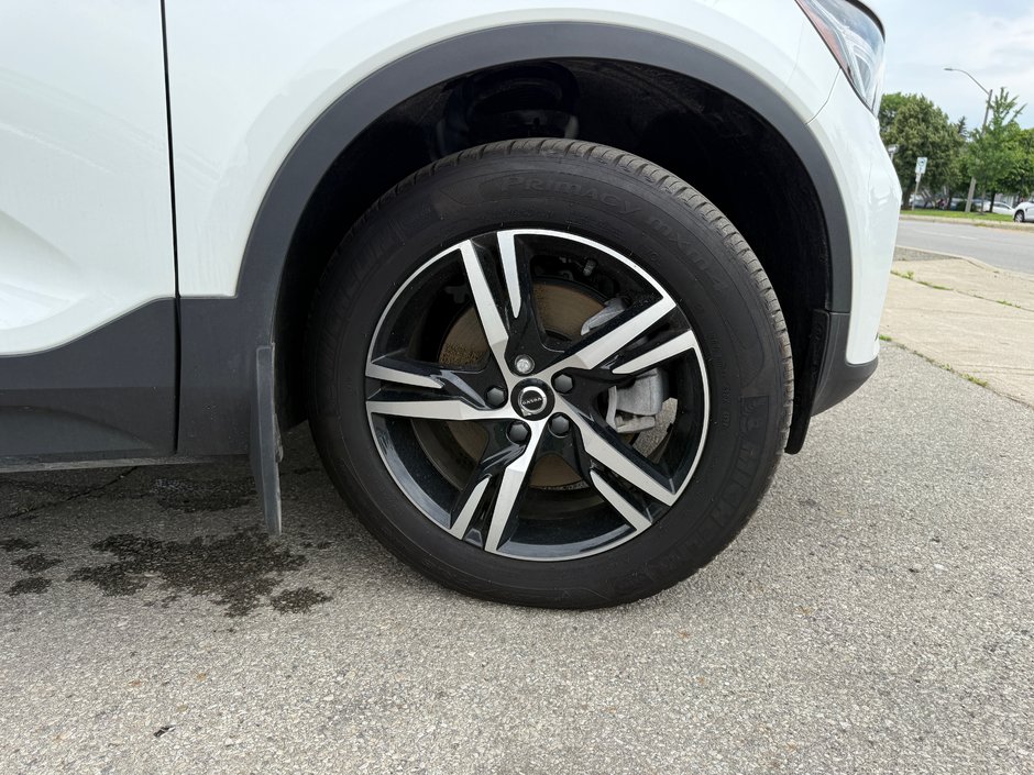 2025 Volvo XC40 Core Bright Theme-14