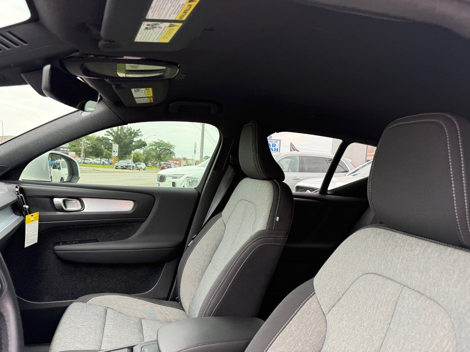 2025 Volvo XC40 Core Bright Theme-19
