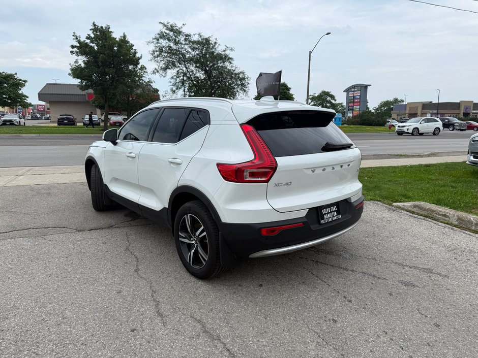 2025 Volvo XC40 Core Bright Theme-7