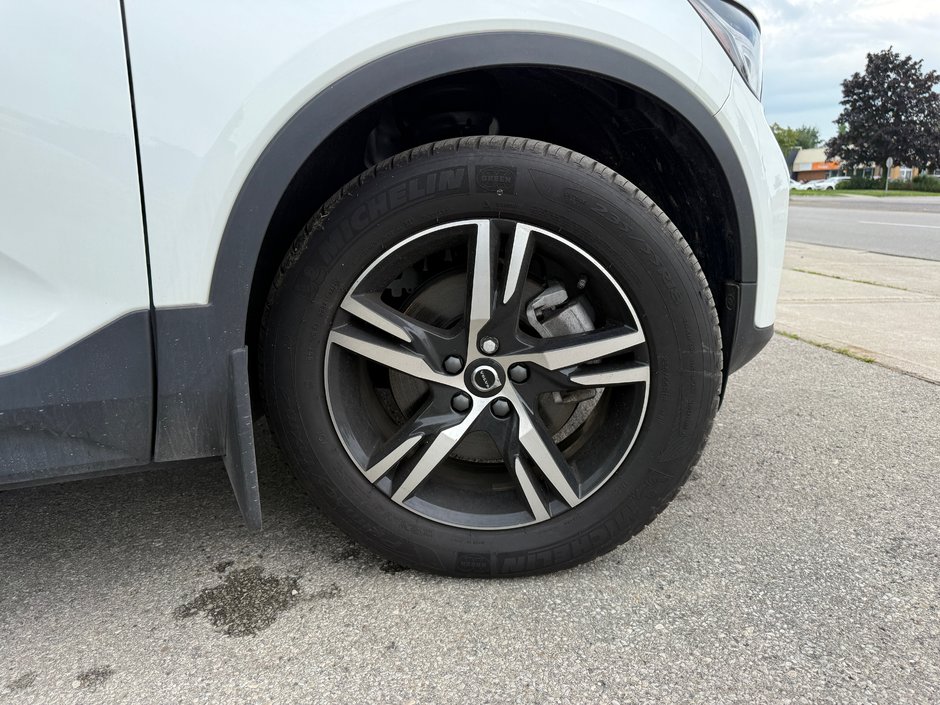 2025 Volvo XC40 Core Bright Theme-22