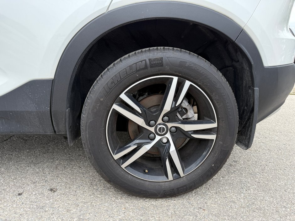 2025 Volvo XC40 Core Bright Theme-27