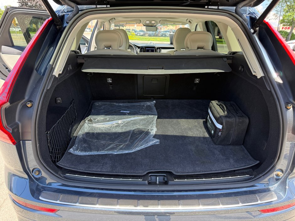 2022 Volvo XC60 Inscription-17
