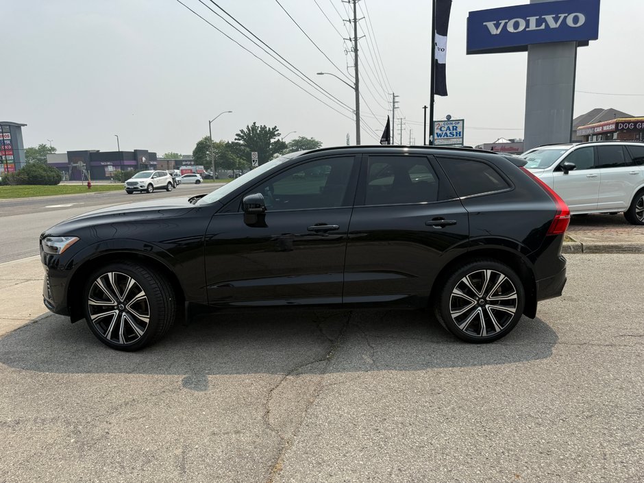 2022 Volvo XC60 R-Design-9