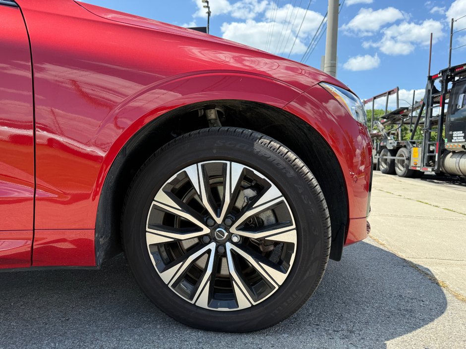 2023 Volvo XC60 Plus Dark Theme-21