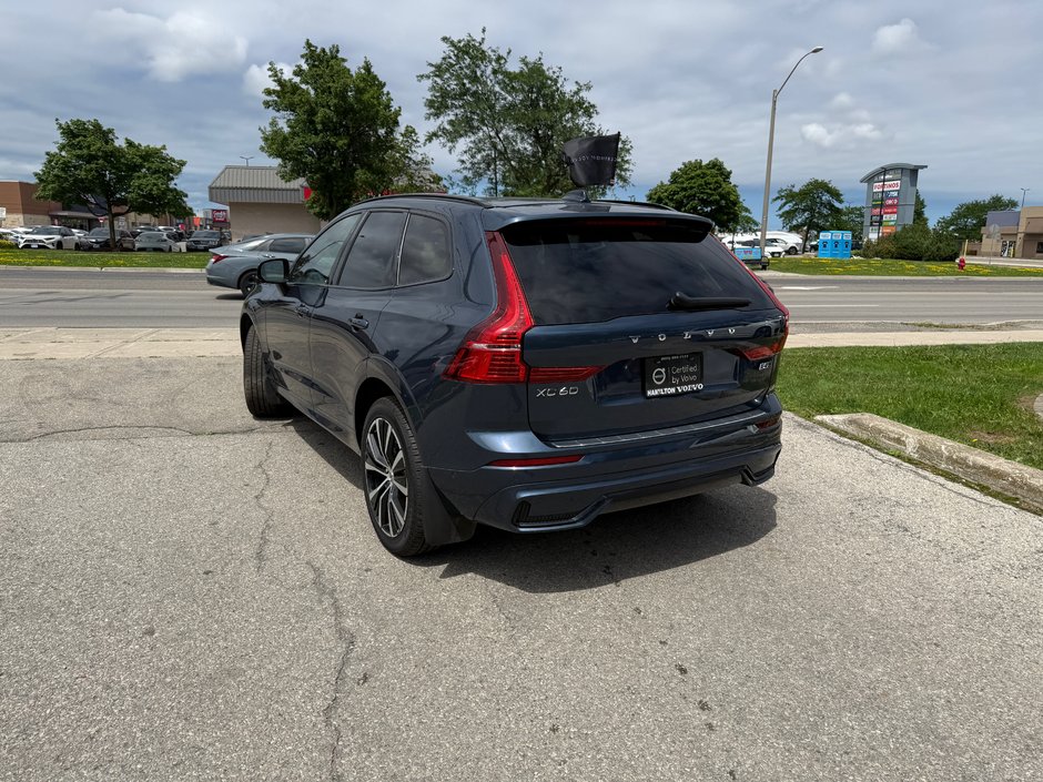 2025 Volvo XC60 Plus Dark Theme-7