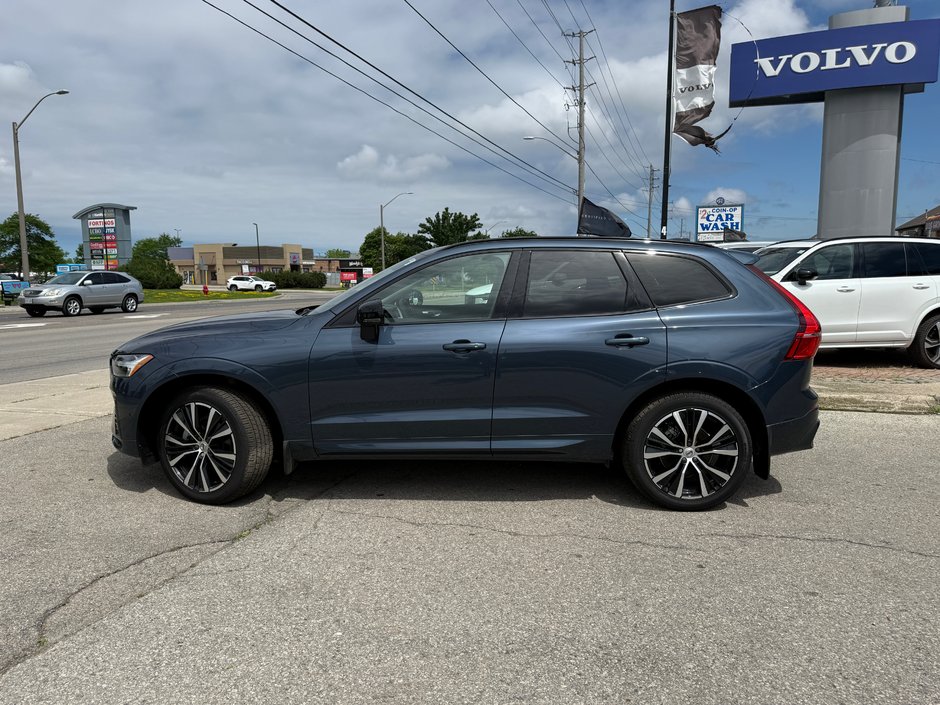 2025 Volvo XC60 Plus Dark Theme-8