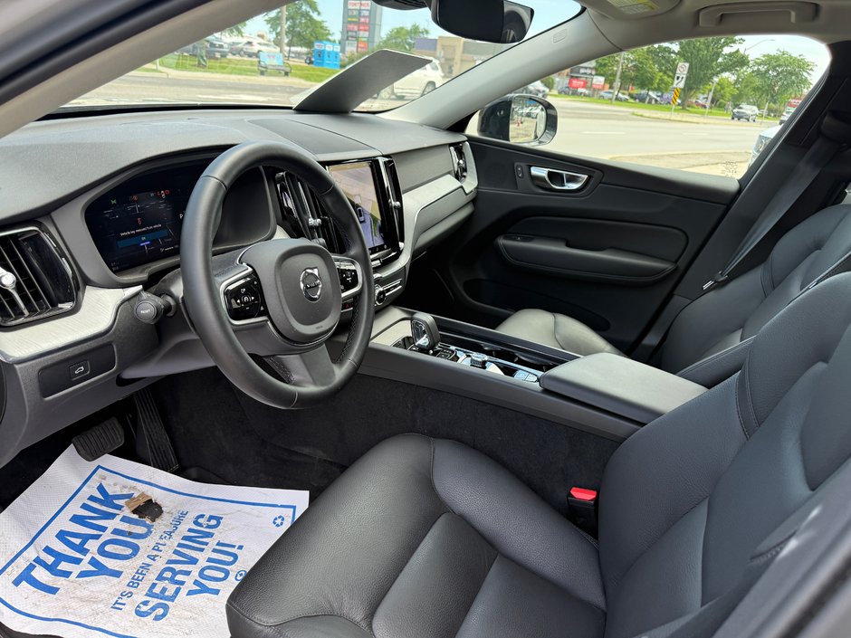 2025 Volvo XC60 Plus Dark Theme-26