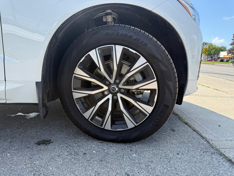 2025 Volvo XC60 Plus Dark Theme-20