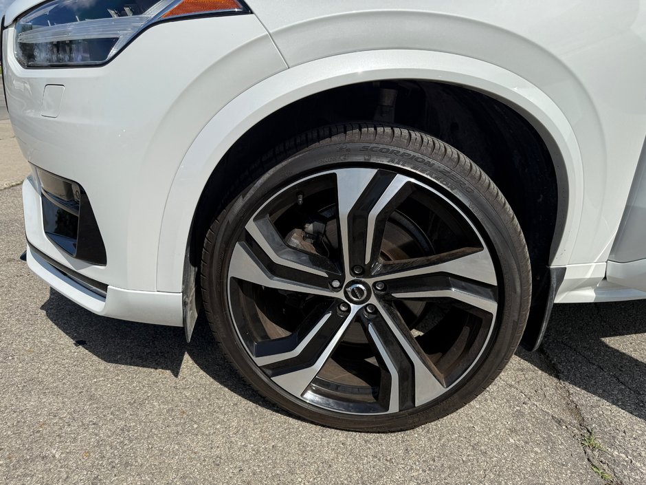 2022 Volvo XC90 R-Design-25