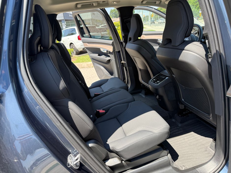 2025 Volvo XC90 Core Bright Theme-14