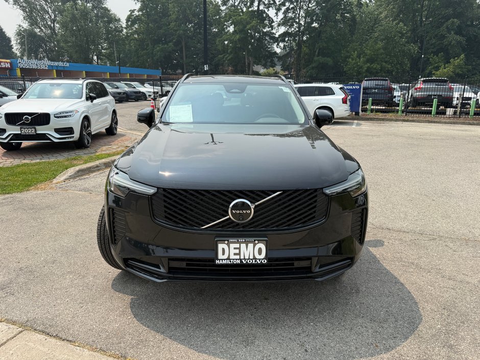 2026 Volvo XC90 Plus Dark Theme-3