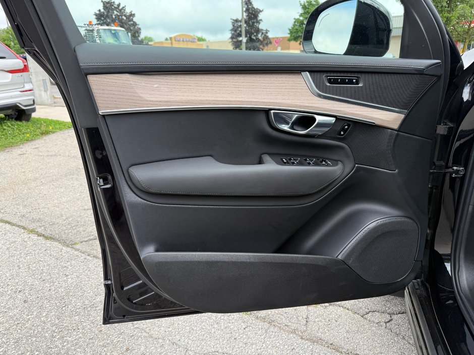 2026 Volvo XC90 Plus Dark Theme-17