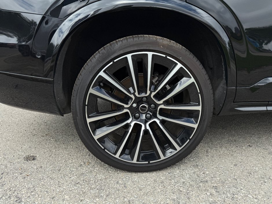 2026 Volvo XC90 Plus Dark Theme-24