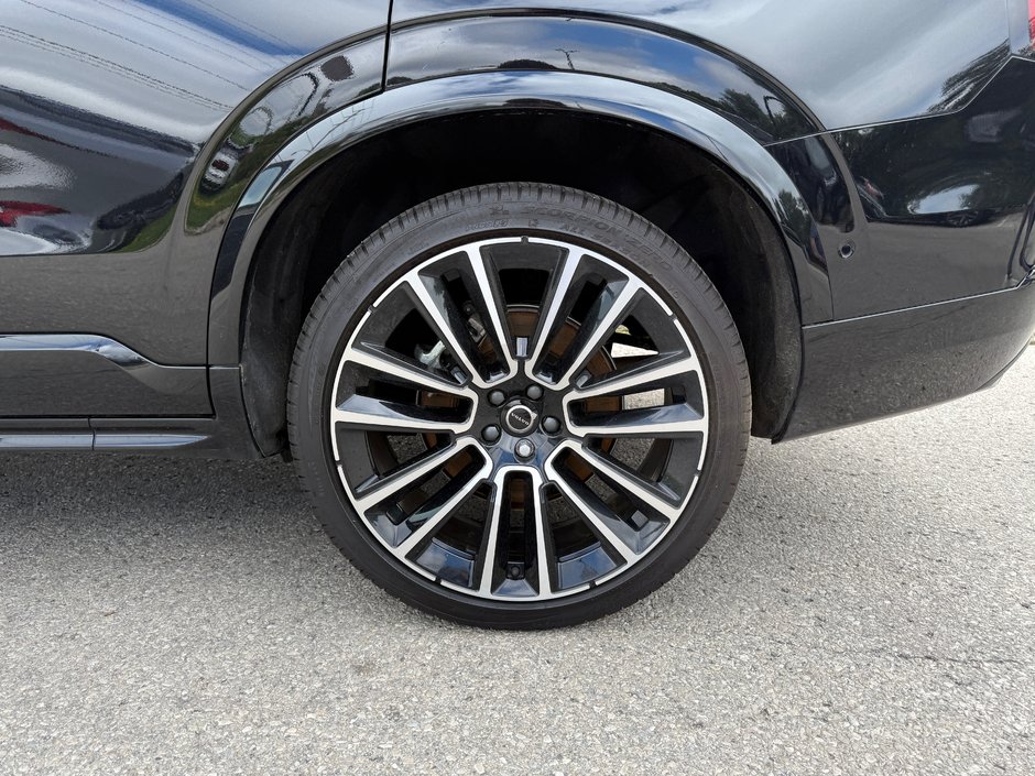 2026 Volvo XC90 Plus Dark Theme-25