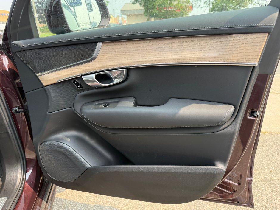 2026 Volvo XC90 Plus Bright Theme-19