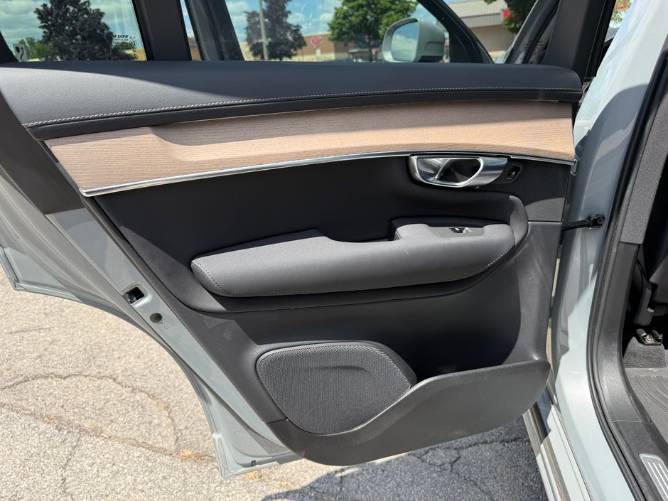 2026 Volvo XC90 Plus Bright Theme-20