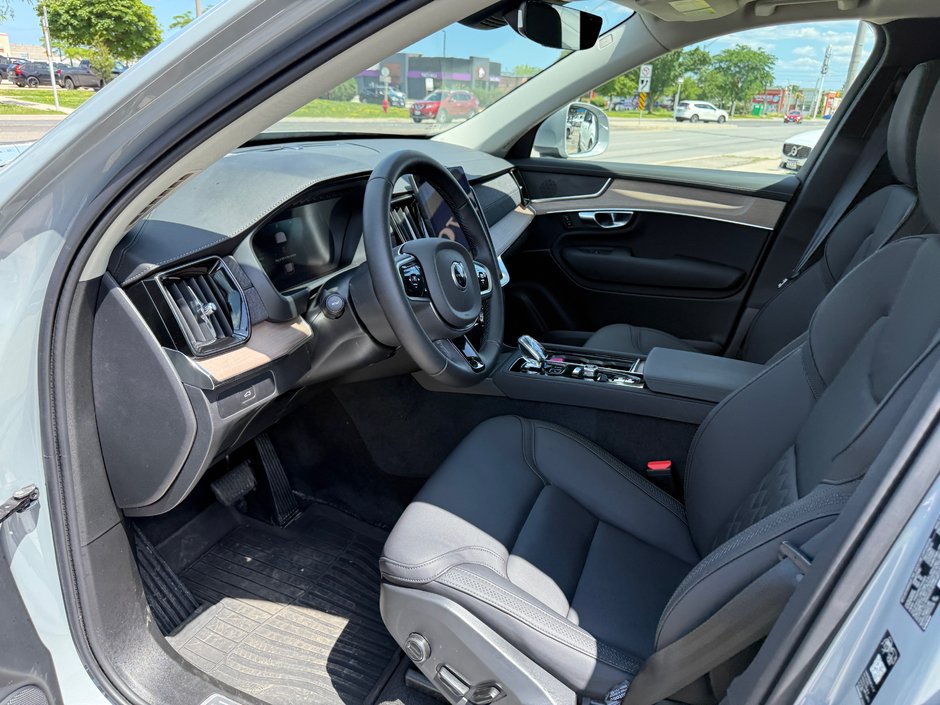 2026 Volvo XC90 Plus Bright Theme-9