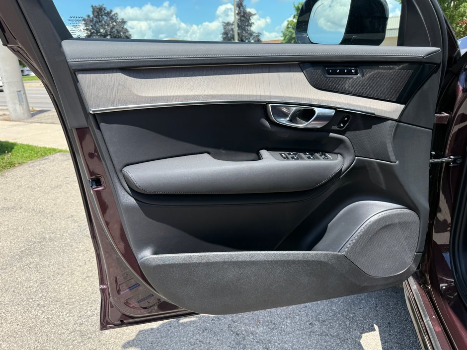 2026 Volvo XC90 Ultra Dark Theme-24