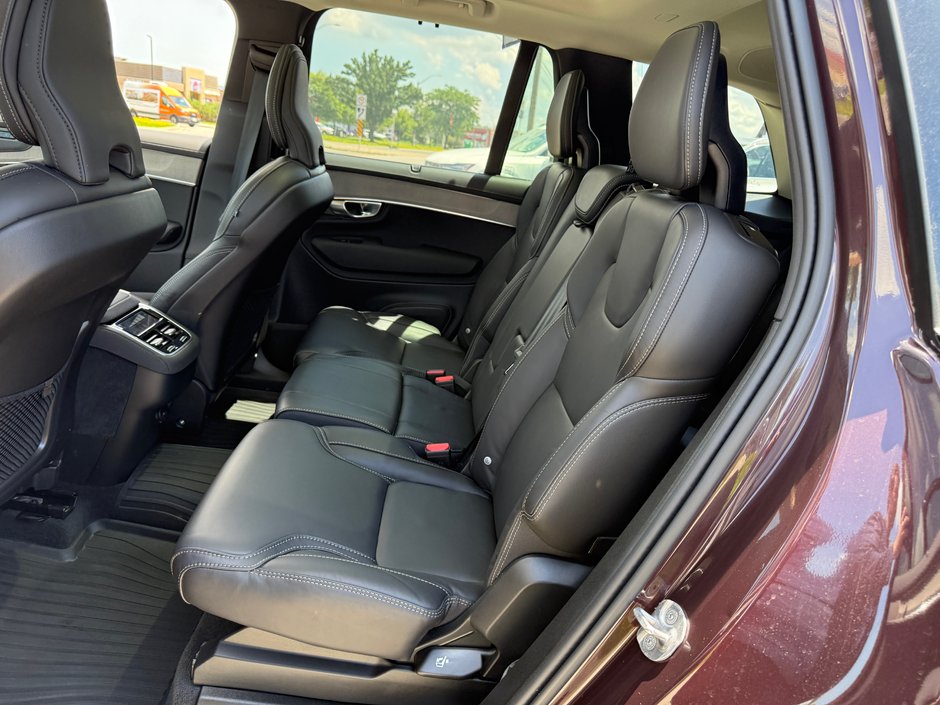 2026 Volvo XC90 Ultra Dark Theme-16