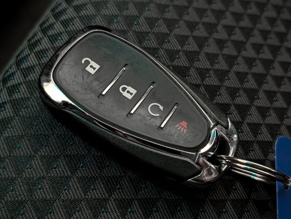 2023 Chevrolet Bolt EV 1LT-24