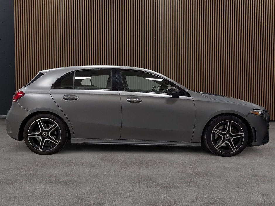 2022 Mercedes-Benz A250 4MATIC Hatch-6