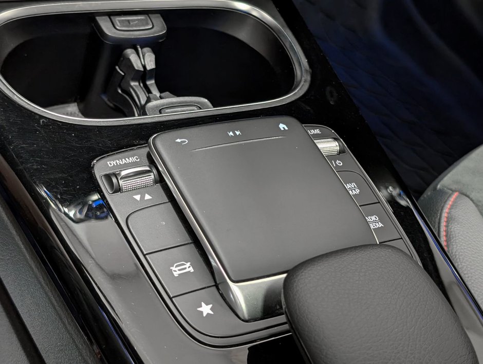 2022 Mercedes-Benz A250 4MATIC Hatch-16
