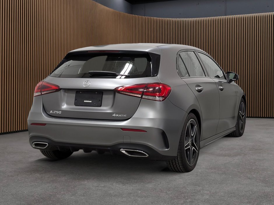 2022 Mercedes-Benz A250 4MATIC Hatch-5