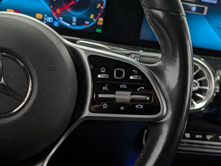 2021 Mercedes-Benz GLB250 4MATIC SUV-17