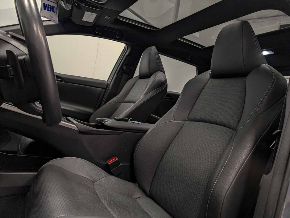 Subaru Solterra AWD with Technology Package 2024-8