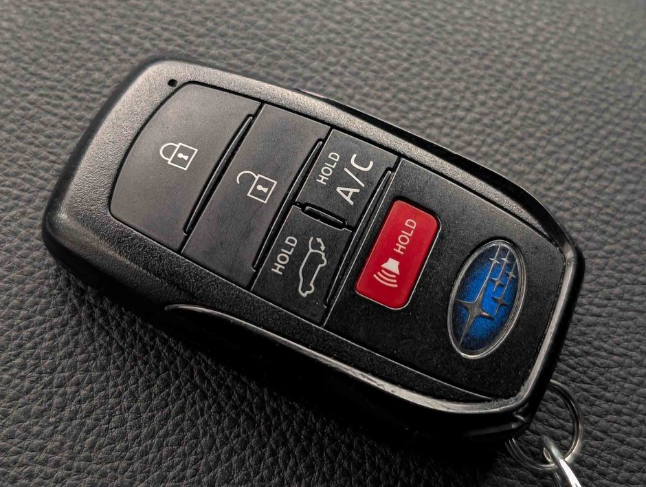 Subaru Solterra AWD with Technology Package 2024-22
