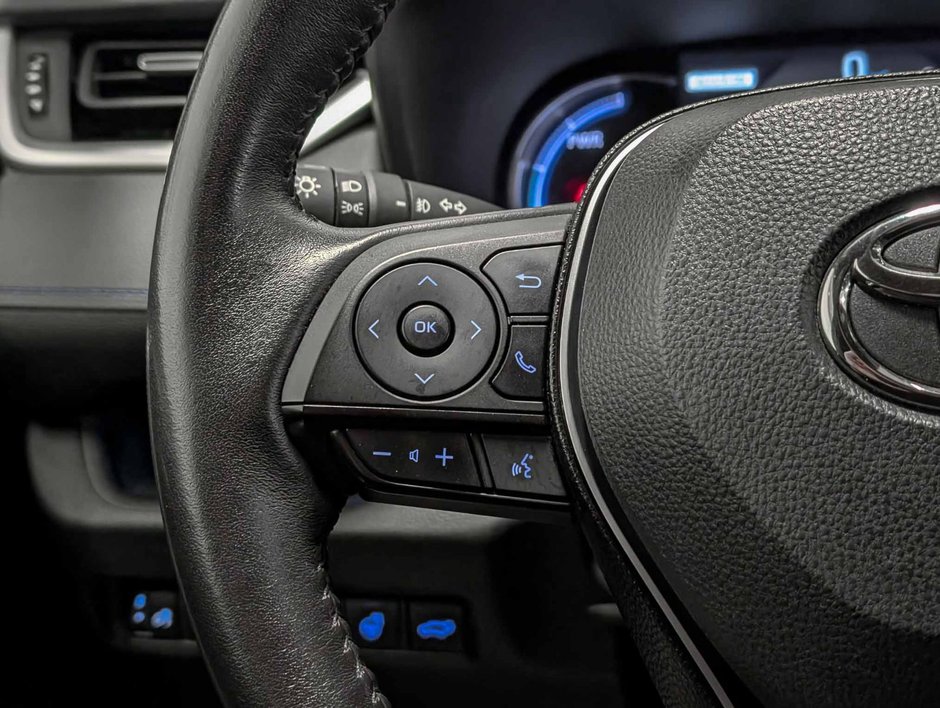2021 Toyota RAV4 Hybrid XSE AWD-21