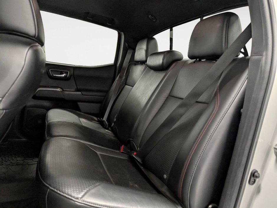 Toyota Tacoma 4X4 Double Cab 6A SB 2022-10