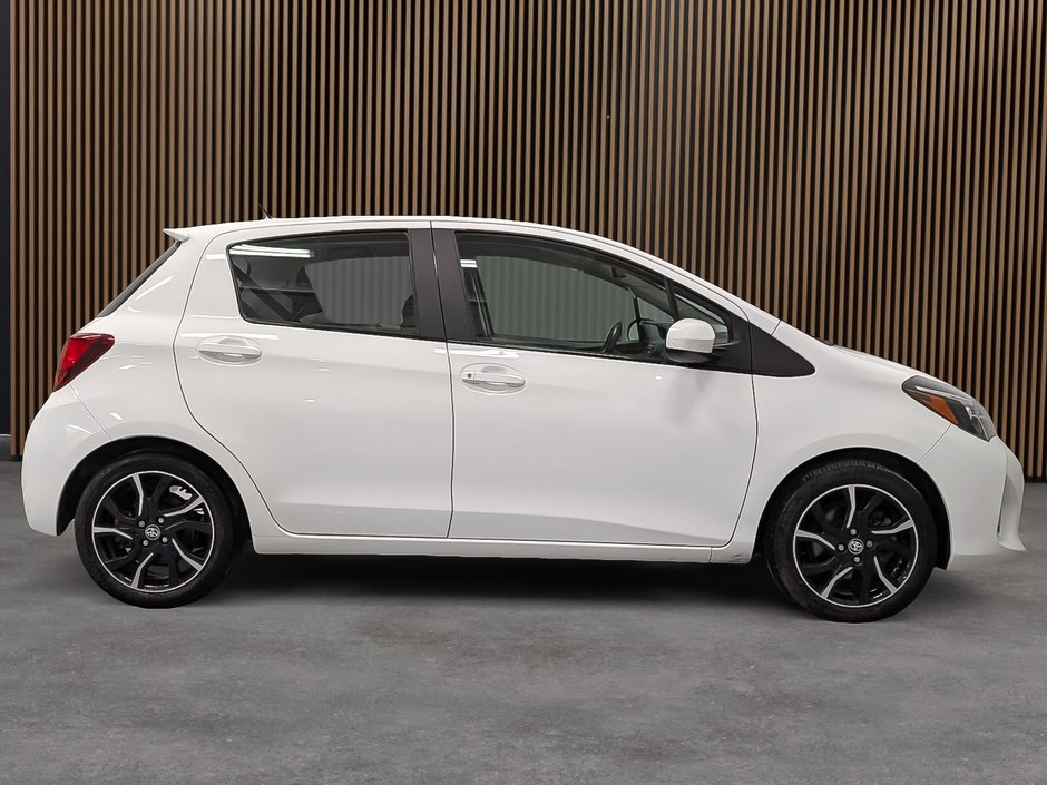 2016 Toyota Yaris 5 Dr LE Htbk 5M-4