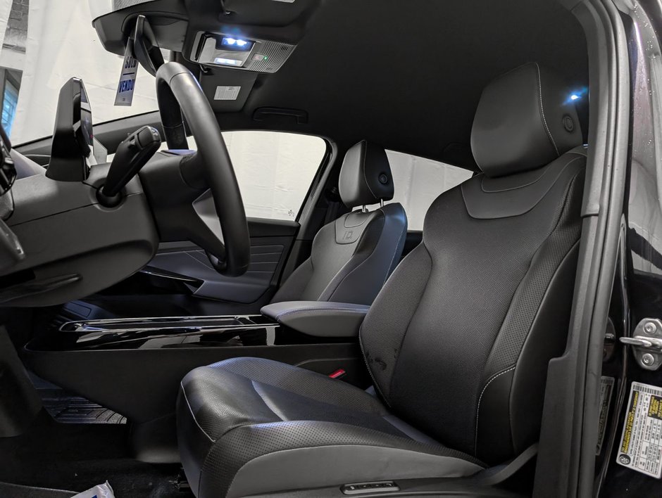 2024 Volkswagen ID.4 Pro AWD-8