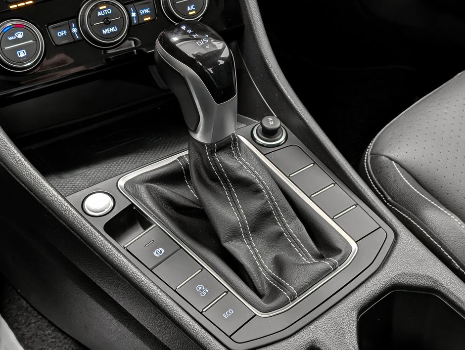 Volkswagen Jetta Highline 1.5 T 8Sp at w/Tip 2023-17