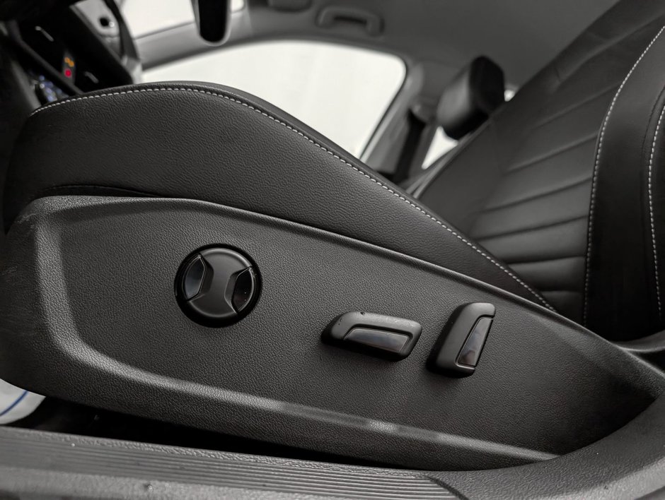 Volkswagen Jetta Highline 1.5 T 8Sp at w/Tip 2023-9