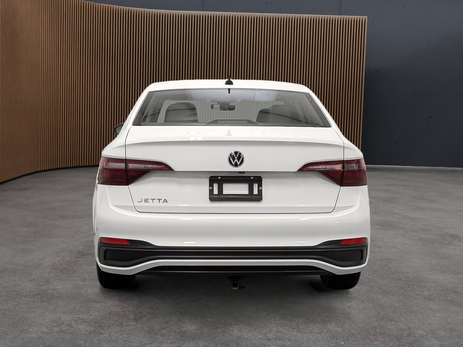 Volkswagen Jetta Highline 1.5 T 8Sp at w/Tip 2023-4