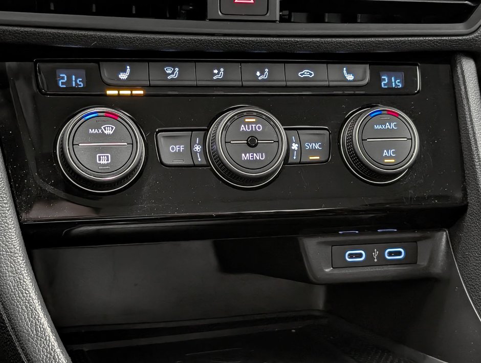 Volkswagen Jetta Highline 1.5 T 8Sp at w/Tip 2023-16