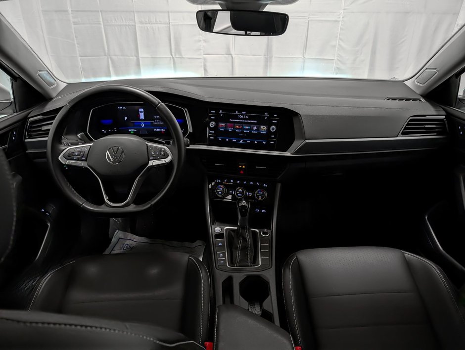 Volkswagen Jetta Highline 1.5 T 8Sp at w/Tip 2023-11