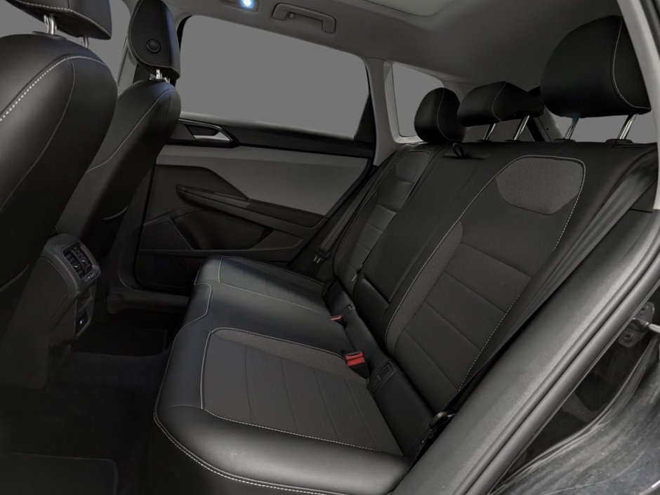 Volkswagen Taos Comfortline 1.5T 7sp at DSG w/ Tip 4M 2022-11