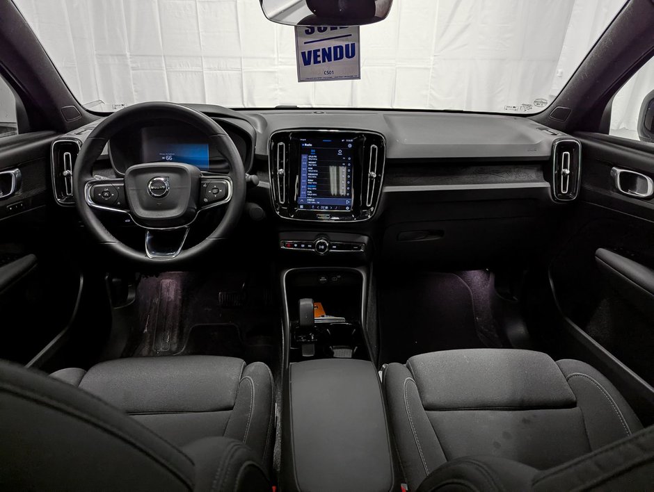 2024 Volvo C40 Recharge Pure Electric Core RWD-11