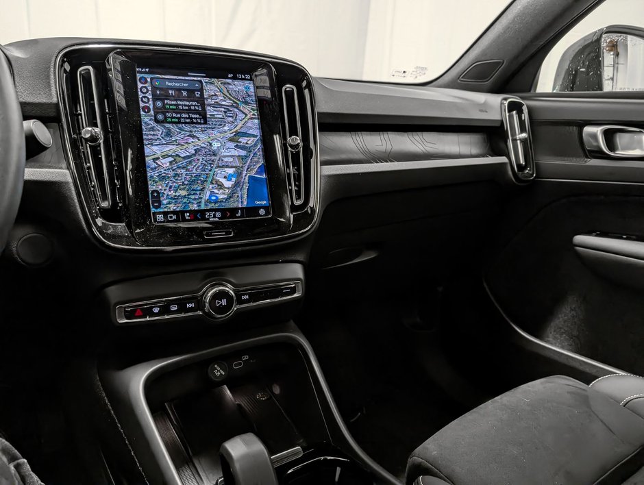 Volvo C40 Recharge TWIN Plus - Dark 2023-12