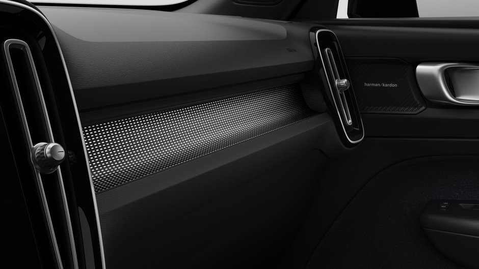 2026 Volvo EC40 Twin Motor AWD Ultra Black Edition *Ltd Avail*-8