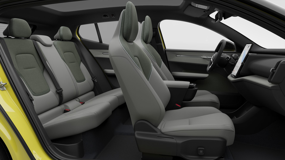Volvo EX30 Twin Motor Performance AWD Plus 2025-10