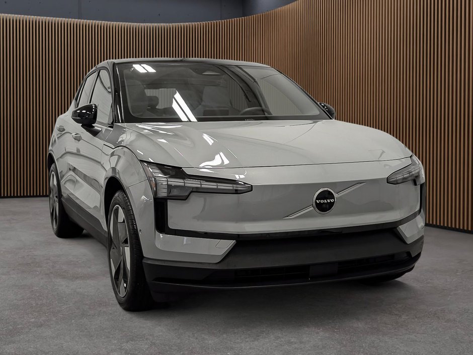 2025 Volvo EX30 Twin Motor Performance AWD Ultra-2