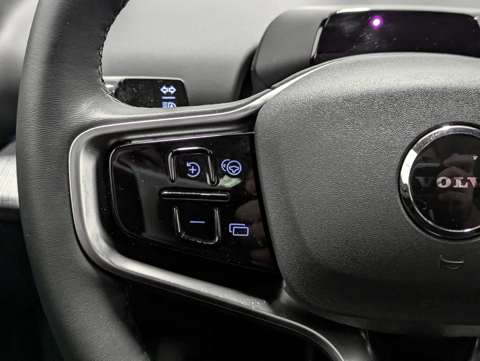 2025 Volvo EX30 Twin Motor Performance AWD Ultra-16