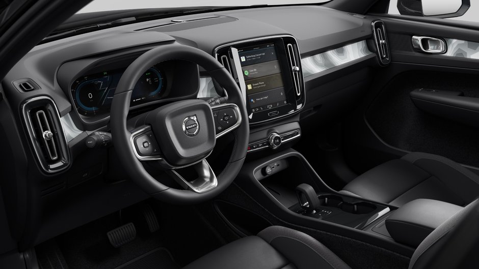 2025 Volvo EX40 Twin Motor AWD Core-7