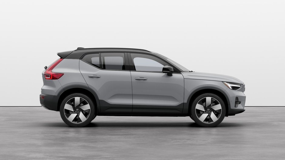 2025 Volvo EX40 Twin Motor AWD Ultra-4