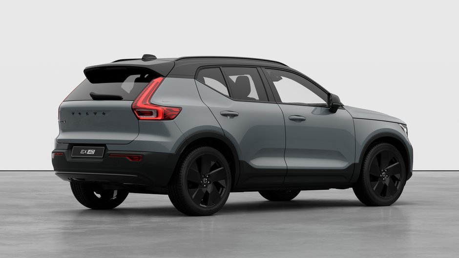 2026 Volvo EX40 Twin Motor AWD Ultra Black Edition *Ltd Avail*-3