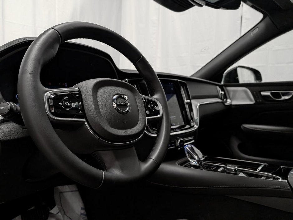 Volvo S60 Plug-In Hybrid T8 AWD Ultra Black Edition 2025-7